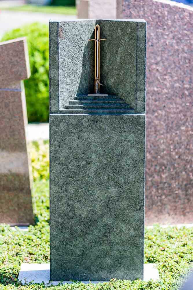 Volz Naturstein Sindelfingen - Grabsteine Referenzen 8