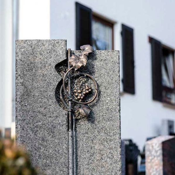 Volz Naturstein Sindelfingen - Grabsteine Referenzen 1